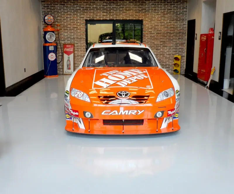 Racing Showroom Sample 03
